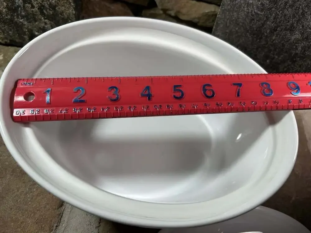 Cordon Bleu White Oval Casserole covered dish oven / microwave safe elegant